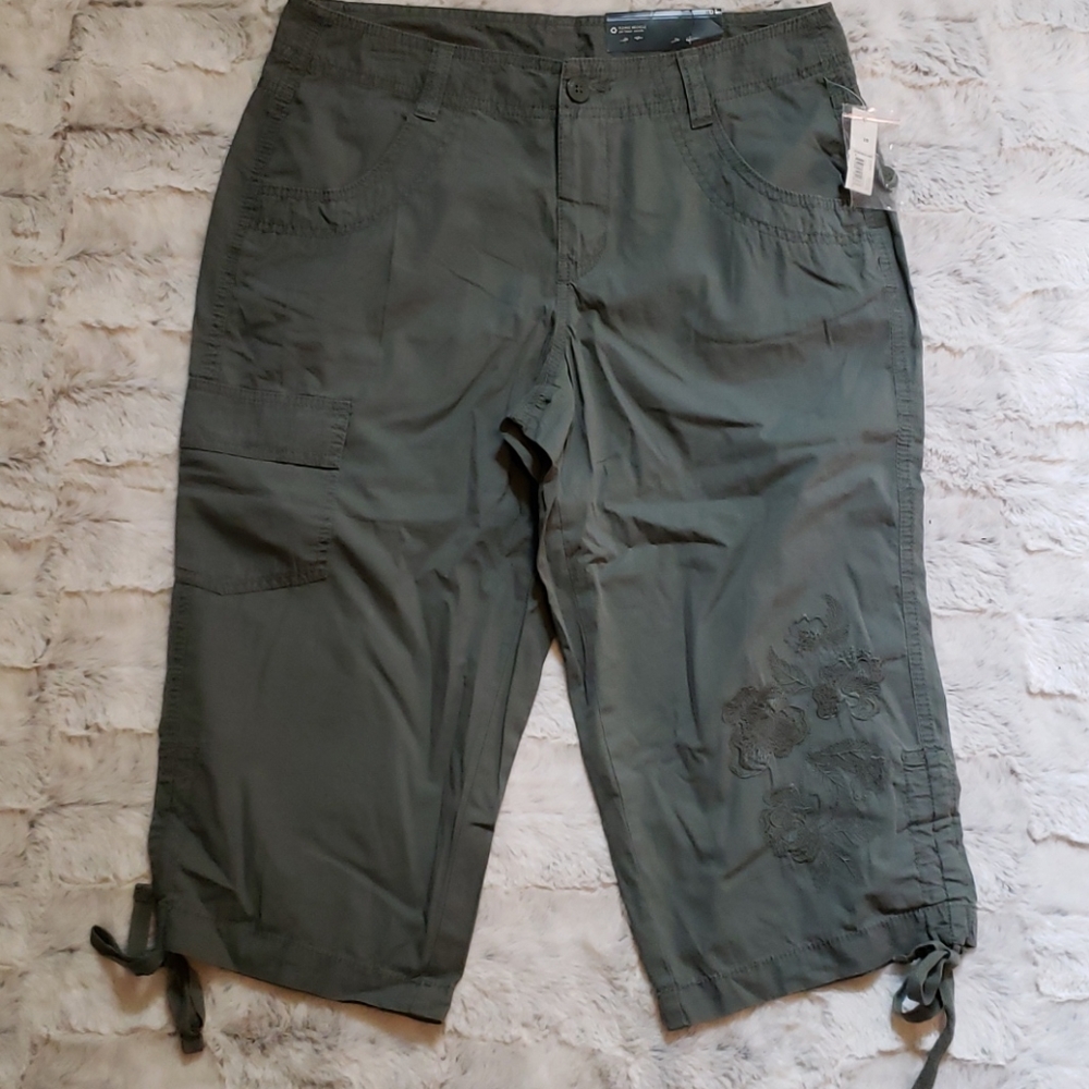 NWT FADED GLORY Capris